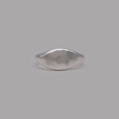 Bulge signet ring