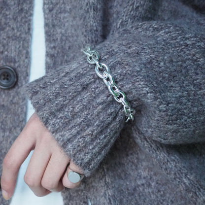 Oval chain bracelet