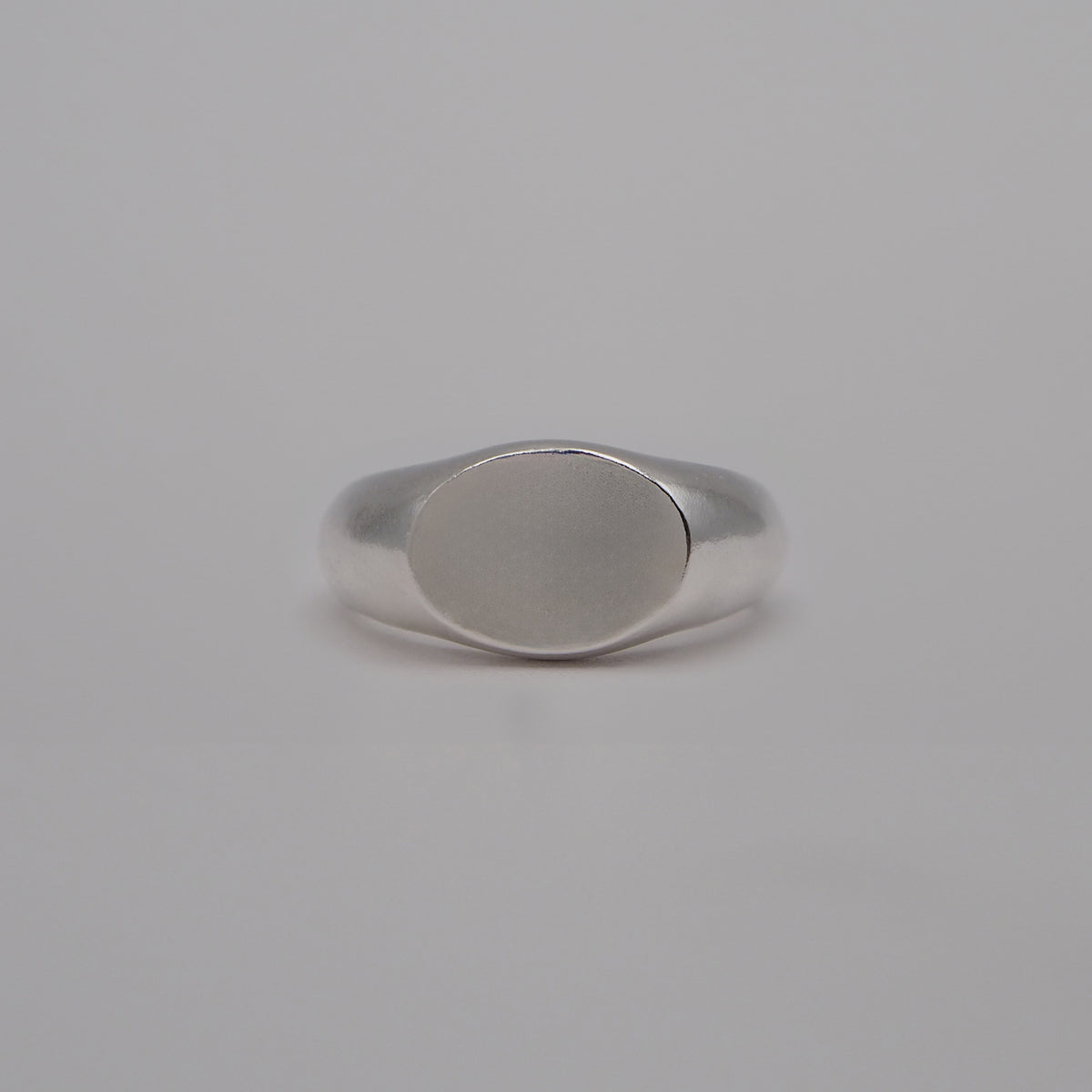 ellipse signet ring