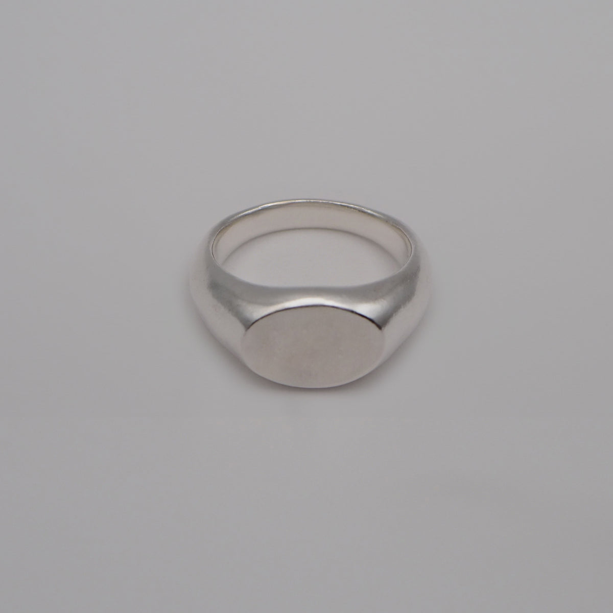 ellipse signet ring