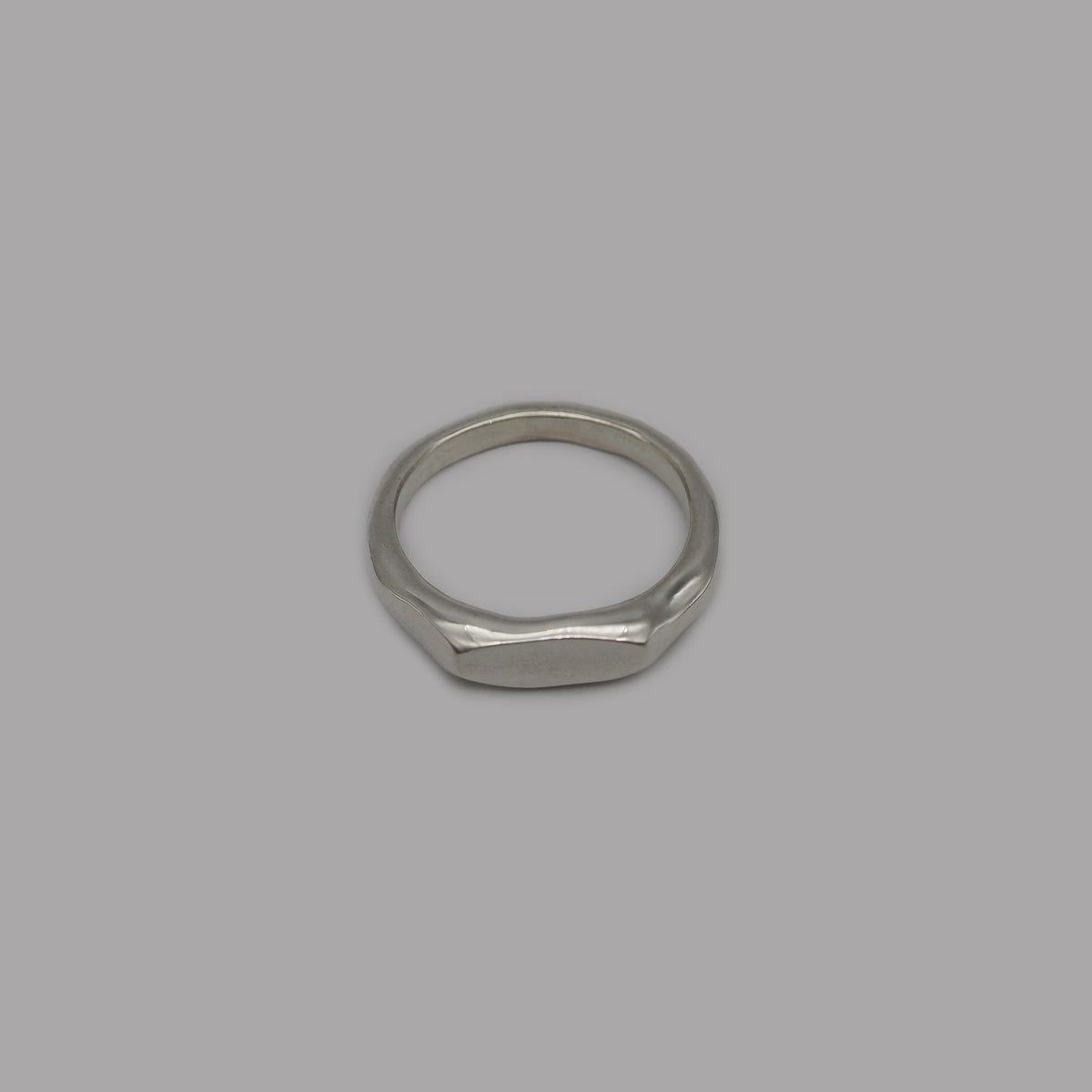 ellirude signet ring