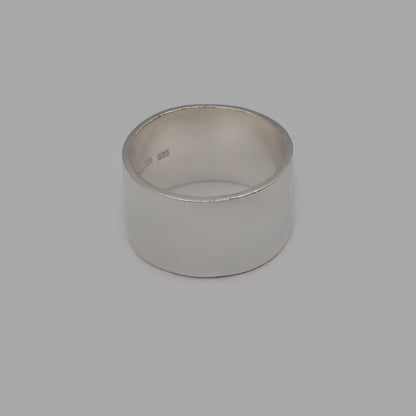 h.g ring
