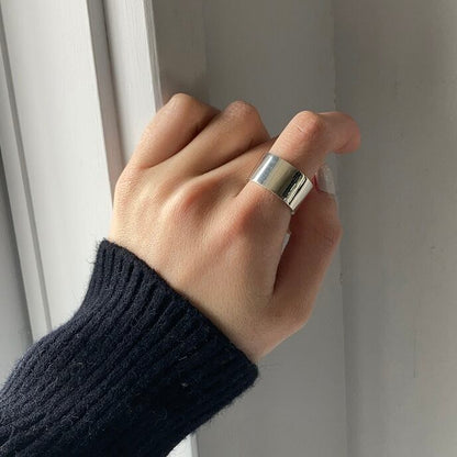 h.g ring