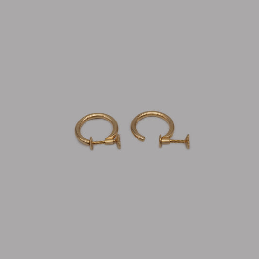 hoop earring
