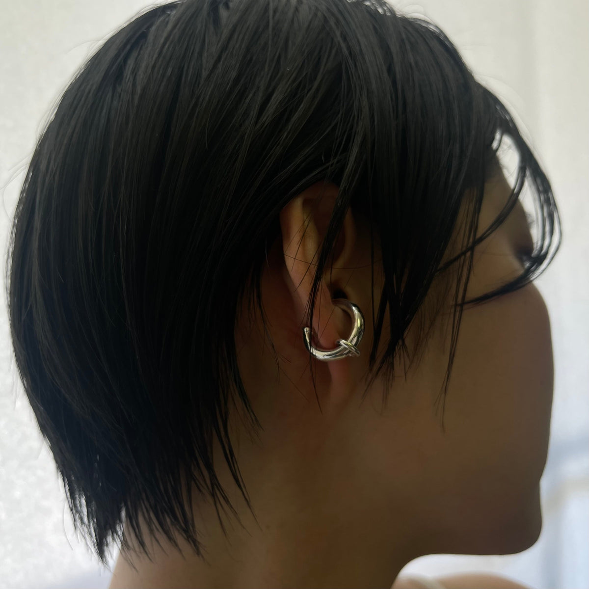 one pieces ear cuff