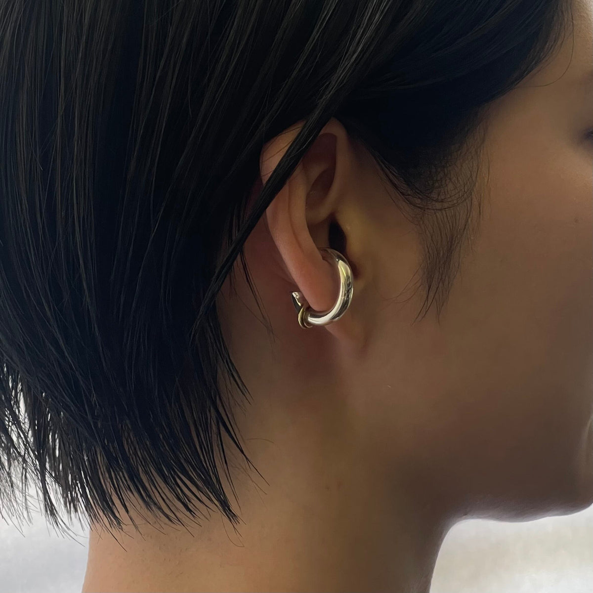 one pieces ear cuff