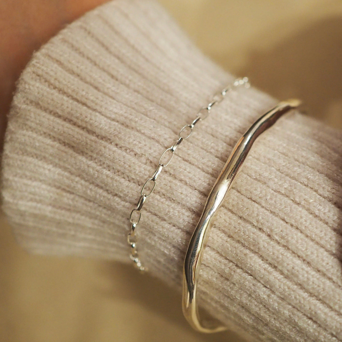 r.tsuki Bangle