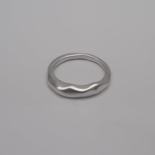 thin bumpy ring