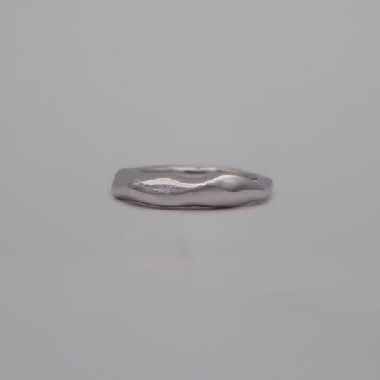 thin bumpy ring