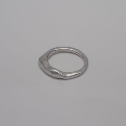 thin bumpy ring